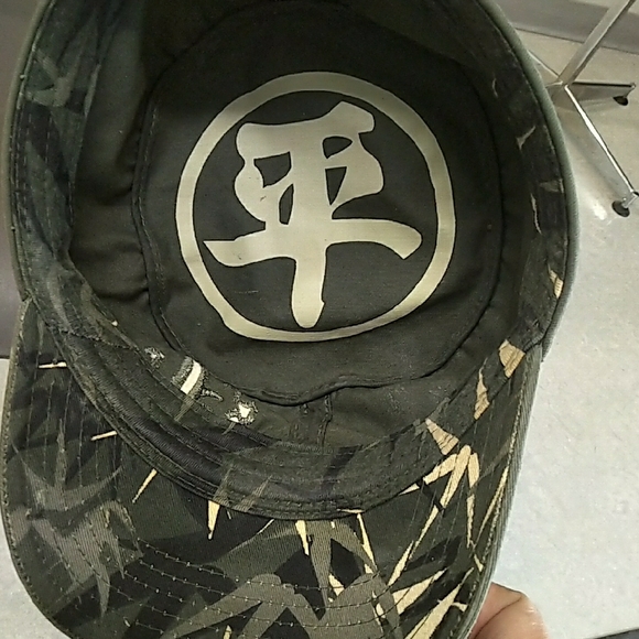 Green Cap with Embroidered Logo - Picture 5 of 6